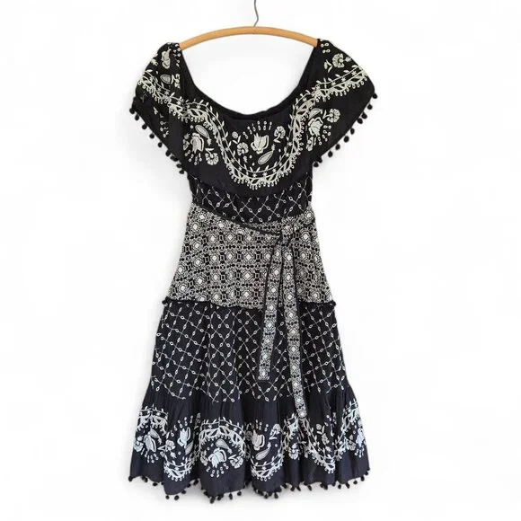 Anthropologie Marisol Off-Shoulder Embroidered Midi Dress Black/White Size US 6 - Picture 3 of 11
